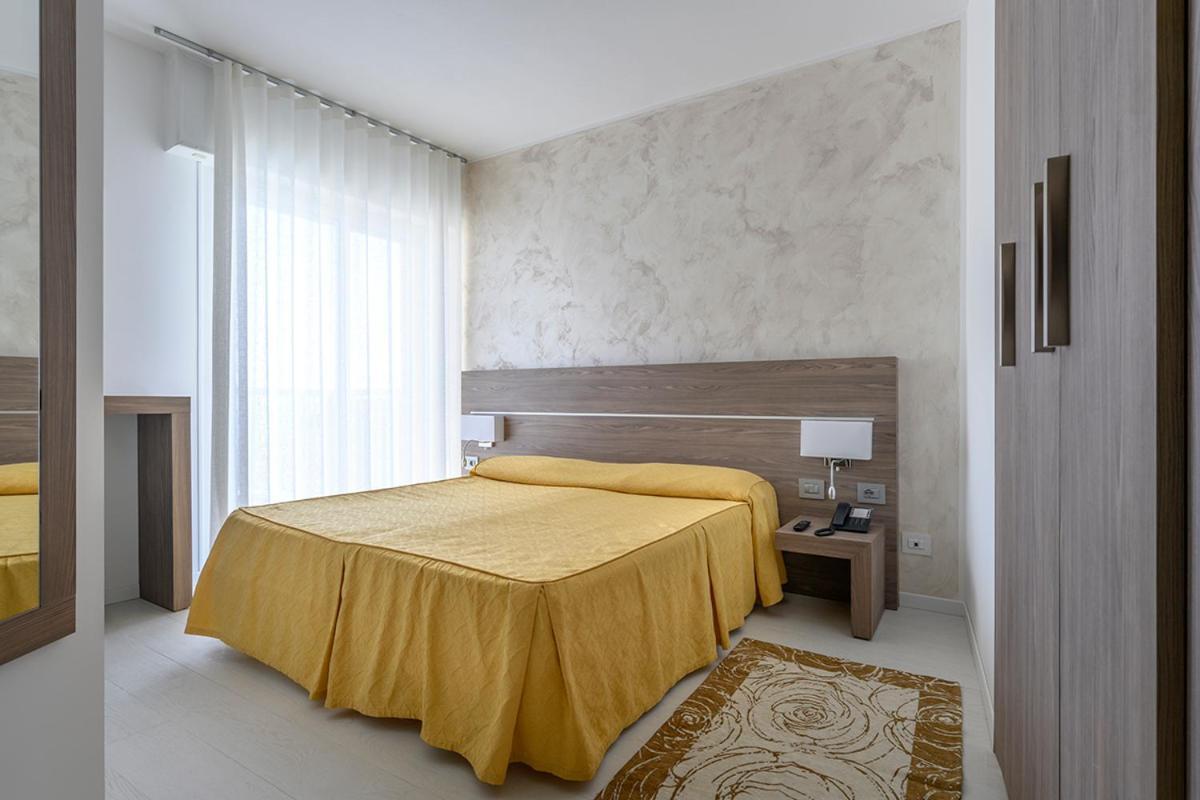 Hotel Capri 3 Stelle Superior Лидо-ди-Езоло Экстерьер фото